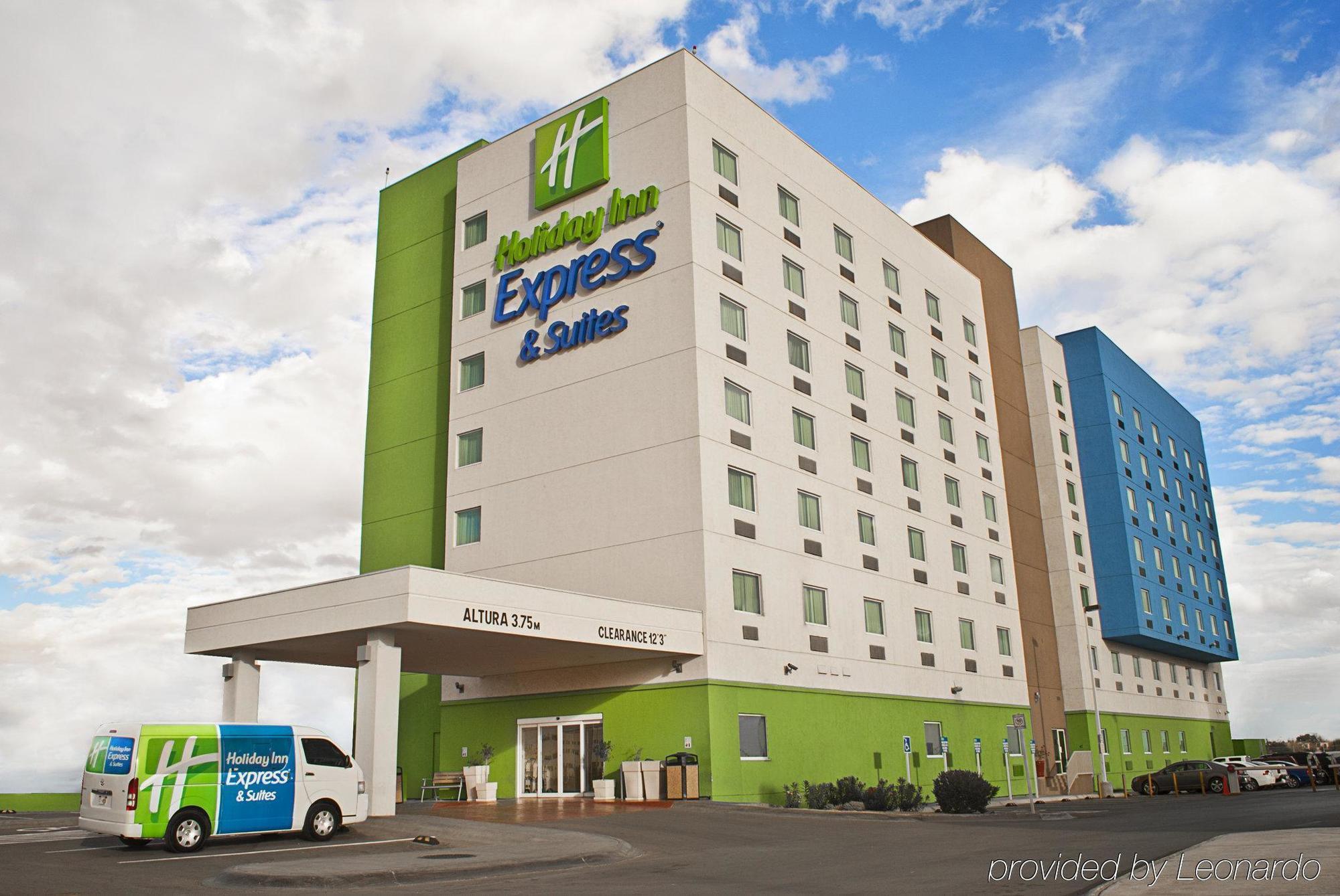 Istay Hotel Ciudad Juárez Exterior foto Holiday Inn Express & Suites in Phoenix, Arizona
