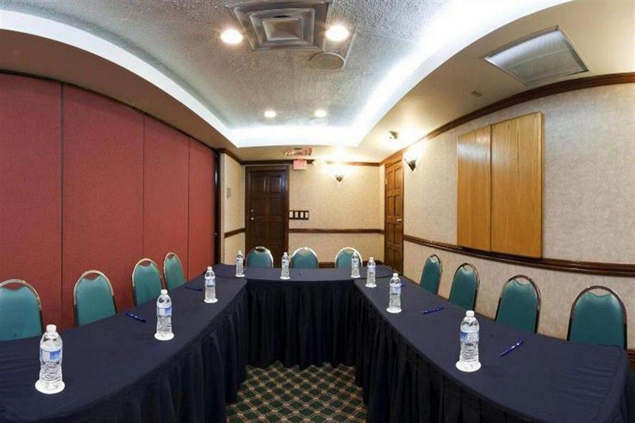 Istay Hotel Ciudad Juárez Exterior foto A meeting room at a hotel